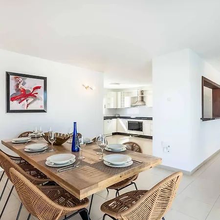 Leu פוארטו קאלרו