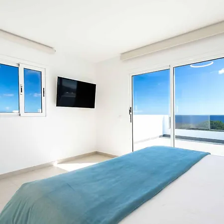 Vila Leu Puerto Calero